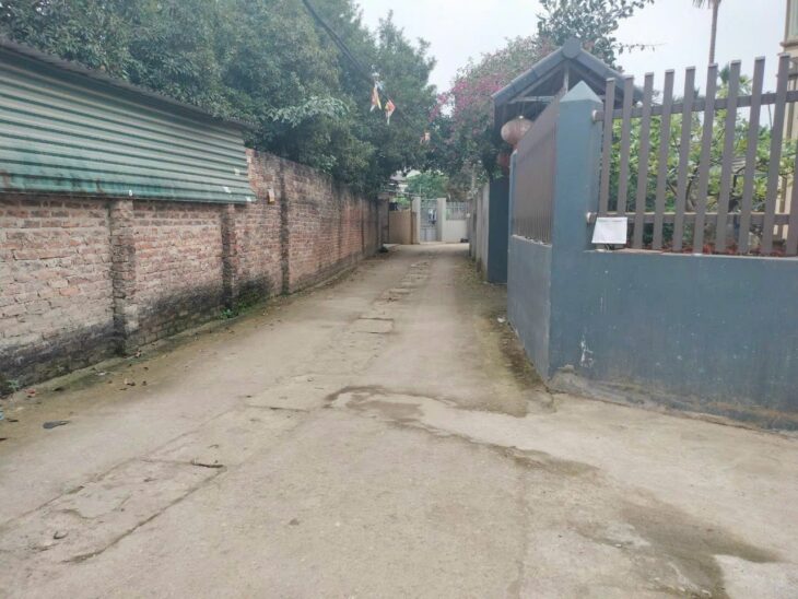 cc gửi bán 75m đất full tại đông phương yên bám ql6 đường ô tô