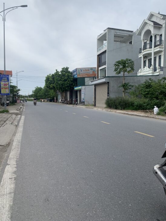 cc gửi bán 75m đất full tại đông phương yên bám ql6 đường ô tô