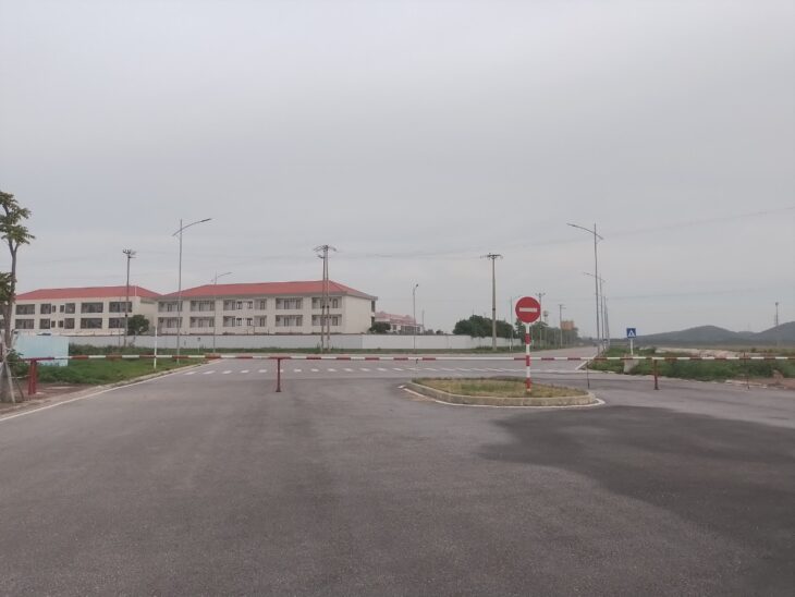 Bán đất khu đô thị Thành Đông Chí Linh, diện tích 70m2, giáp khhu công nghiệp, giáp chợ, gần QL 18