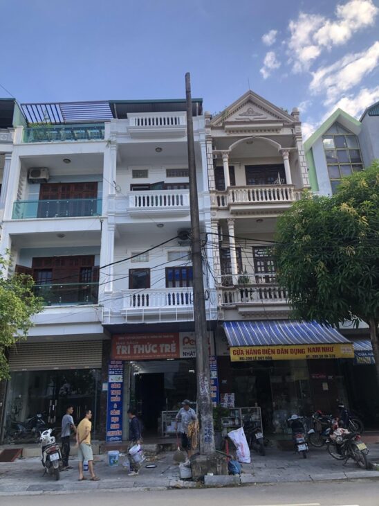 Bán nhà mặt đường Lê Quý Đôn, thành phố Thanh Hóa vị trí trung tâm sầm uất gần QL1A