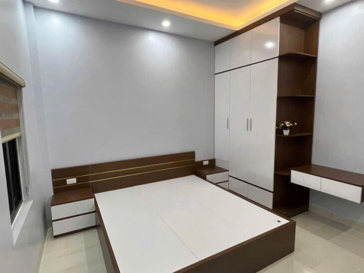 Hiếm! mặt phố Trần Đăng Ninh – ô tô tránh – kinh doanh – vỉa hè rộng ,42m , 4 tầng.