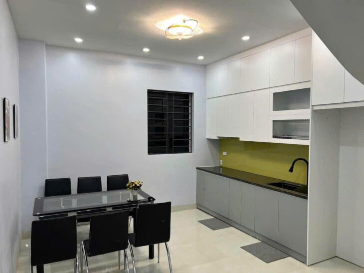 Hiếm! mặt phố Trần Đăng Ninh – ô tô tránh – kinh doanh – vỉa hè rộng ,42m , 4 tầng.