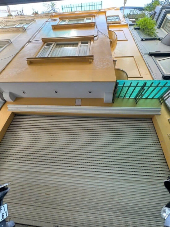 Nhà đẹp phố Đội Cấn.TRUNG TÂM-PHÂN LÔ-Ô TÔ ĐẬU CỬA-LĂNG BÁC-GA CÁT LINH….44 MÉT-4 TÀNG – GIÁ 9 ,9