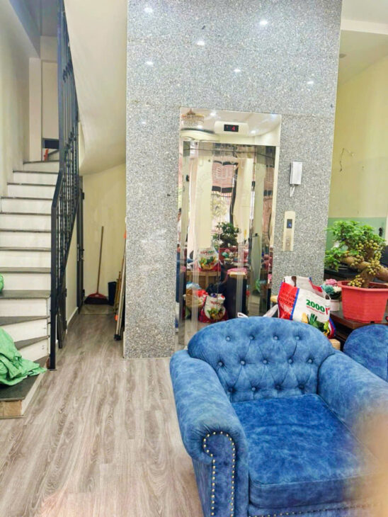 VÔ CÙNG HIẾM – MẶT PhỐ ĐÀM QUANG TRUNG LONG BIÊN – 42 M² 6 TẦNG THANG MÁY, MT 5 M, HƠN 12 T.Ỷ- KINH