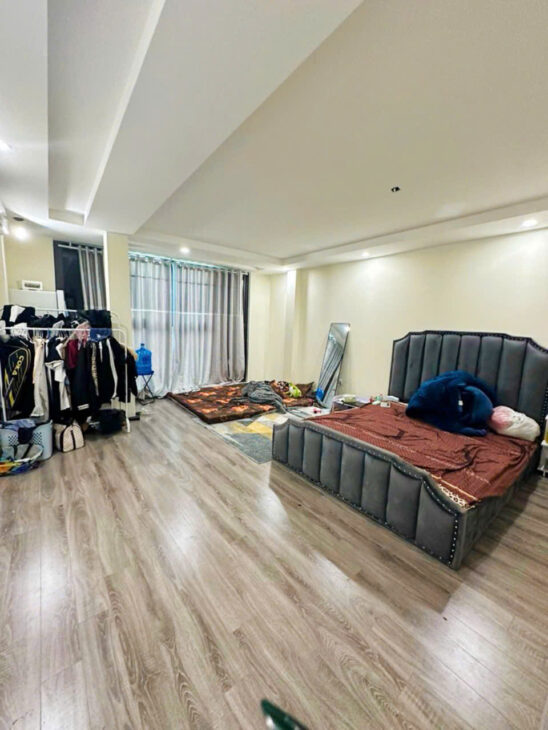 VÔ CÙNG HIẾM – MẶT PhỐ ĐÀM QUANG TRUNG LONG BIÊN – 42 M² 6 TẦNG THANG MÁY, MT 5 M, HƠN 12 T.Ỷ- KINH