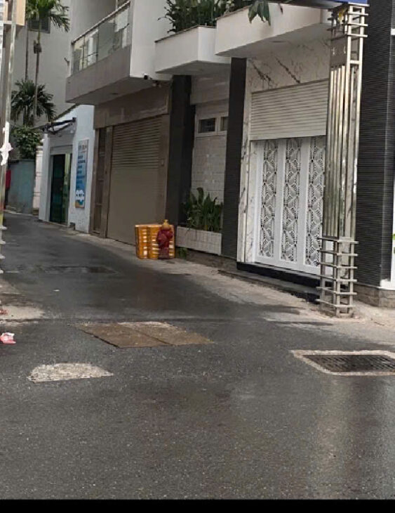 QUÁ HIẾM -PHÂN LÔ – Ô TÔ TRÁNH – 2 MẶT THOÁNG – NGỌC THUỴ 45M 6 TẦNG NHỈNH 9 TỶ LH: E Thuỷ