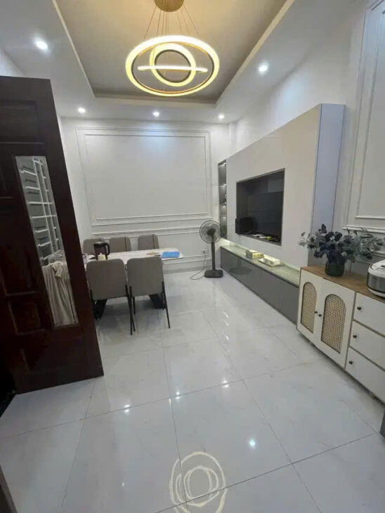 Bán nhà Cầu Diễn 35m5 tầng ĐẸP, MỚI, Ở NGAY gần Ô TÔ 5.35 tỷ.