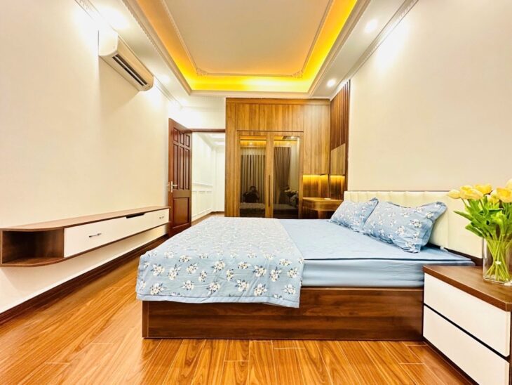 bán nhà phố cầu giấy,siêu đẹp 6.9 tỷ, 30m2, 5 tầng. xách vali về ở luôn
