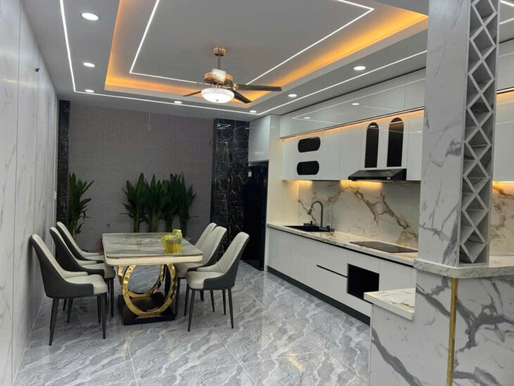 Nhà mới 5 tầng (4×23) đẹp lộng lẫy Mặt Tiền Trần Thị Hè, Quận 12 giá tốt 8.5 tỷ