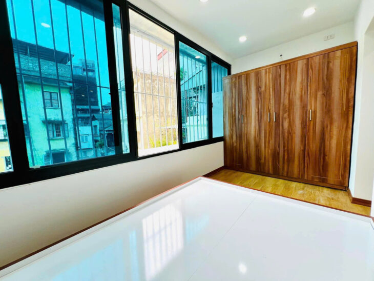 Bán tập thể Ngọc Hà, Ba Đình, tầng 4 lô góc 3 thoáng 3 ngủ, đẹp full nội thất