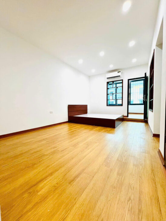 Bán tập thể Ngọc Hà, Ba Đình, tầng 4 lô góc 3 thoáng 3 ngủ, đẹp full nội thất