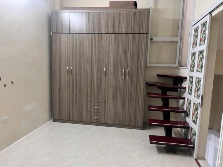 BÁN NHÀ ÂU CƠ – GẦN TRƯỜNG HỌC, GẦN CHỢ – 3 TẦNG, 3 PHÒNG NGỦ – DIỆN TÍCH 32M² – GIÁ 2,3 TỶ (CÓ