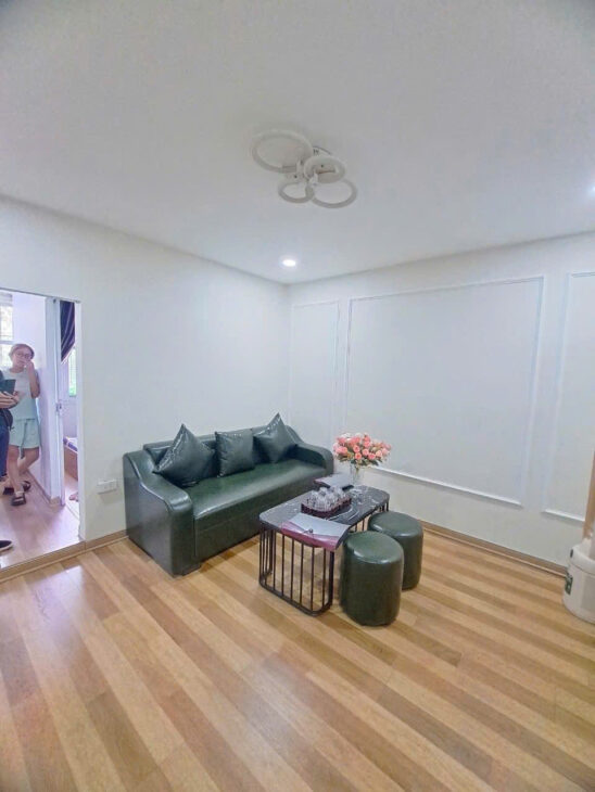 Bán gấp tập thể duplex Nghĩa Tân tầng 5,6, full nội thất 3 ngủ đẹp