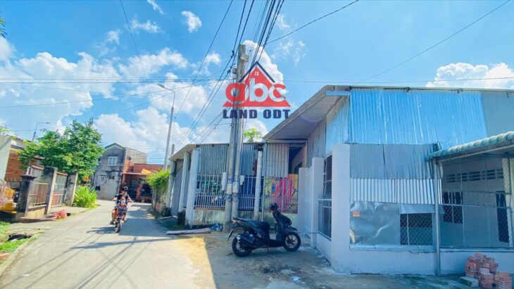 Np994 BÁN NHÀ CẤP 4 GẦN NGAY UBND BẦU HÀM .TRẢNG BOM .ĐỒNG NAI