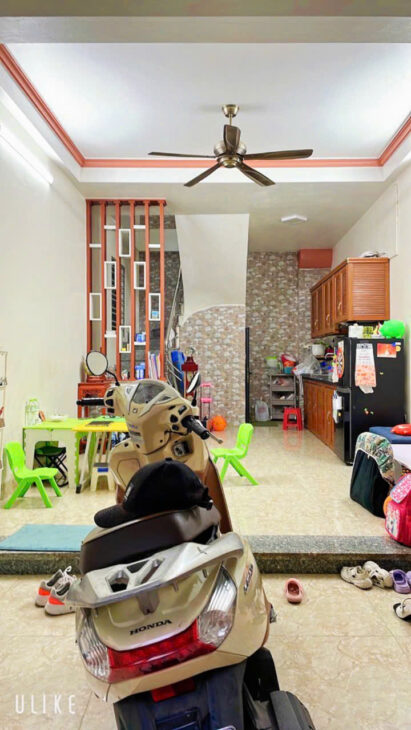 BÁN NHÀ PHÚC LỢI LONG BIÊN – NHÀ DÂN XÂY 4 TẦNG, 38 M², HƠN 4 T.Ỷ – GẦN Ô TÔ – HÀNG XÓM VINHOMES