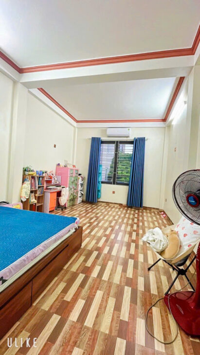 BÁN NHÀ PHÚC LỢI LONG BIÊN – NHÀ DÂN XÂY 4 TẦNG, 38 M², HƠN 4 T.Ỷ – GẦN Ô TÔ – HÀNG XÓM VINHOMES
