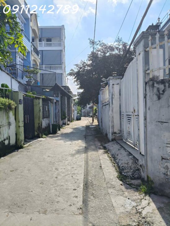 Bán nhà 2 mặt tiền hẻm xe hơi đường Đình Phong Phú, Quận 9 diện tích 92m2 giá chỉ 4 tỷ 999 sổ riêng