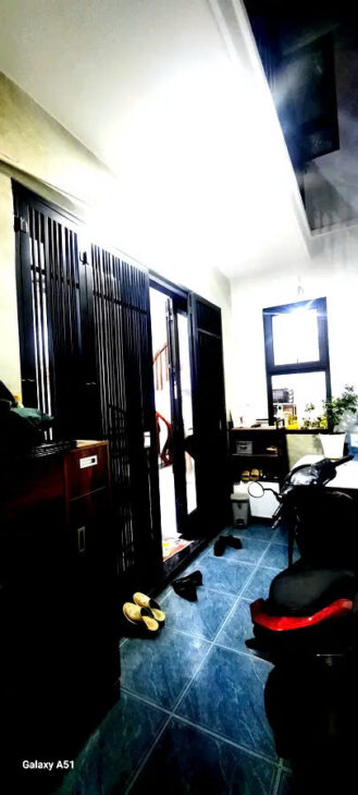 BÁN NHÀ PHỐ ĐÀM QUANG TRUNG- LONG BIÊN 30/45M2, 5 TẦNG, MT 3M, 5.65 TỶ.