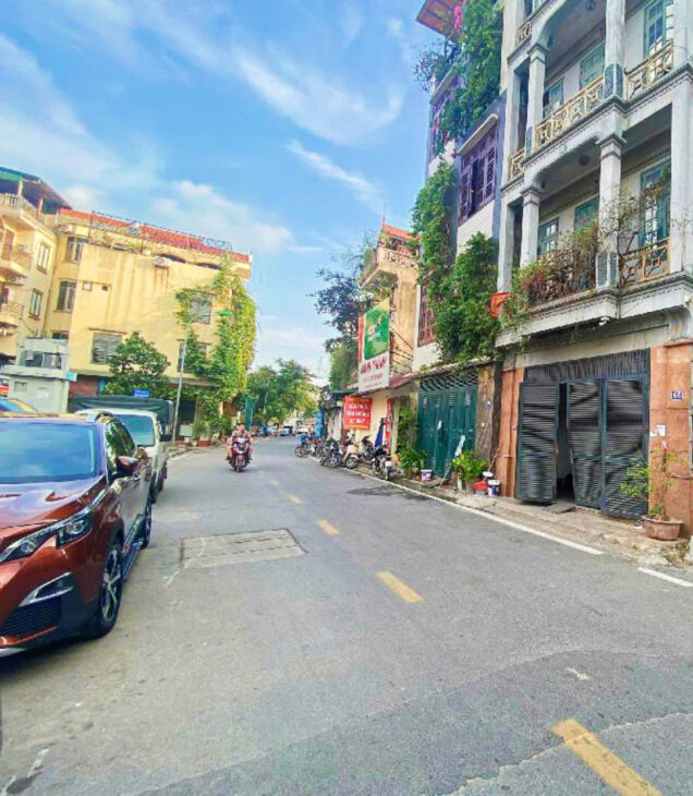 NHÀ ĐẸP DÂN XÂY – NGUYỄN VĂN CỪ – KHU VỰC HOT – Ô TÔ QUA NHÀ – DT 50 M², 4 TẦNG, HƠN 10 T.Ỷ – CÓ