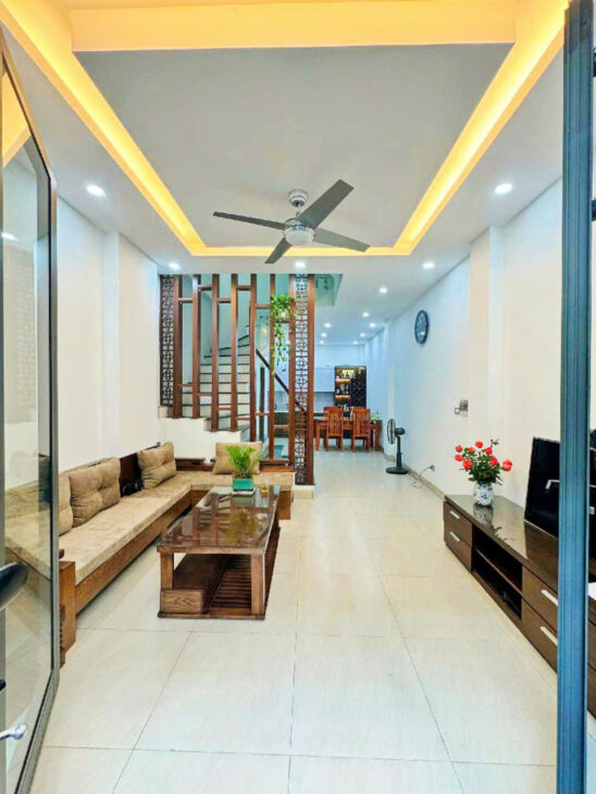 NHÀ ĐẸP DÂN XÂY – NGUYỄN VĂN CỪ – KHU VỰC HOT – Ô TÔ QUA NHÀ – DT 50 M², 4 TẦNG, HƠN 10 T.Ỷ – CÓ