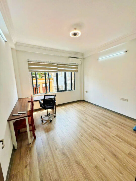 NHÀ ĐẸP DÂN XÂY – NGUYỄN VĂN CỪ – KHU VỰC HOT – Ô TÔ QUA NHÀ – DT 50 M², 4 TẦNG, HƠN 10 T.Ỷ – CÓ