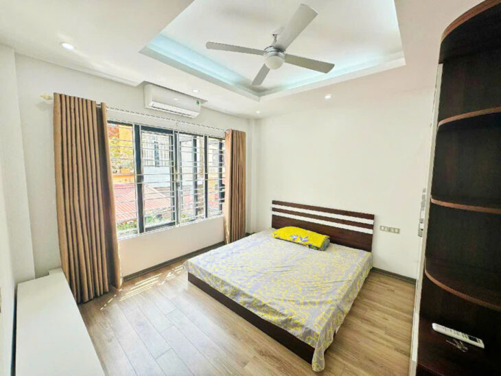 NHÀ ĐẸP DÂN XÂY – NGUYỄN VĂN CỪ – KHU VỰC HOT – Ô TÔ QUA NHÀ – DT 50 M², 4 TẦNG, HƠN 10 T.Ỷ – CÓ