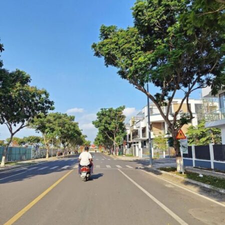 Lô đất đường số 8, Trường Thạnh, Quận 9 gần KĐT Đông Tăng Long – Diện tích 82m2 đường 12m vỉa hè