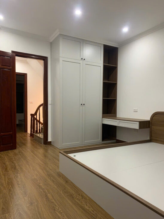 BÁN NHÀ LA KHÊ – HÀ ĐÔNG DIỆN TÍCH 38m . GIÁ 7XX TỶ 4 NGỦ -NHÀ DÂN XÂY ,FULL NỘI THẤT,Ô TÔ ĐÕ.