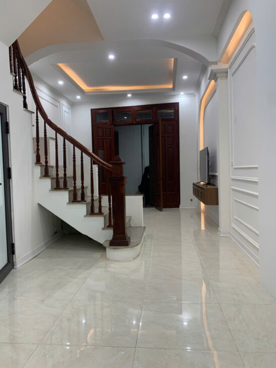 BÁN NHÀ LA KHÊ- HÀ ĐÔNG ,SÁT Ô TÔ, LÔ GÓC 3 THOÁNG BÁN NHÀ DÒNG TIỀN CAO 4 tầng 4 ngủ, giá 3