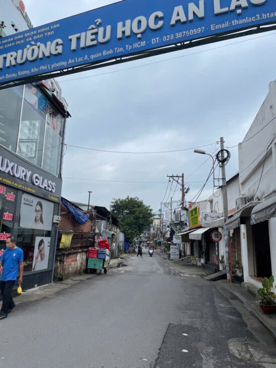 BÁN NHÀ SÁT BÊN XE MIỀN TÂY 2 TẦNG 35M2 HẺM THÔNG – SHR – GIÁ 2.78 TỶ