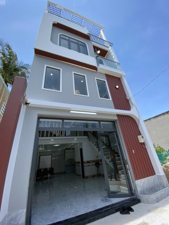 NHÀ ĐẸP XÂY MỚI 1 TRỆT 1 LỬNG 2 LẦU, XE HƠI VÀO NHÀ, ĐƯỜNG VÕ VĂN HÁT, QUẬN 9, HƠN 66M2 CHỈ 5.490 –