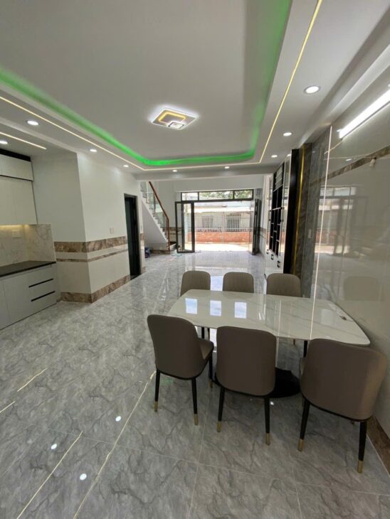 NHÀ ĐẸP XÂY MỚI 1 TRỆT 1 LỬNG 2 LẦU, XE HƠI VÀO NHÀ, ĐƯỜNG VÕ VĂN HÁT, QUẬN 9, HƠN 66M2 CHỈ 5.490 –