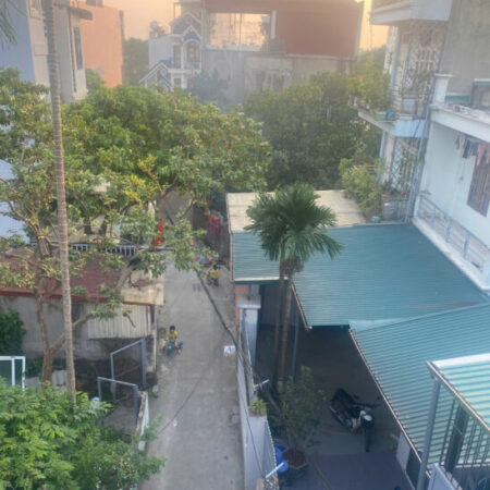 Bán nhà 3 mặt thoáng – Ngọc Thụy – 84m – trước mặt: 8m4 Giá: 5 tỷ 980tr