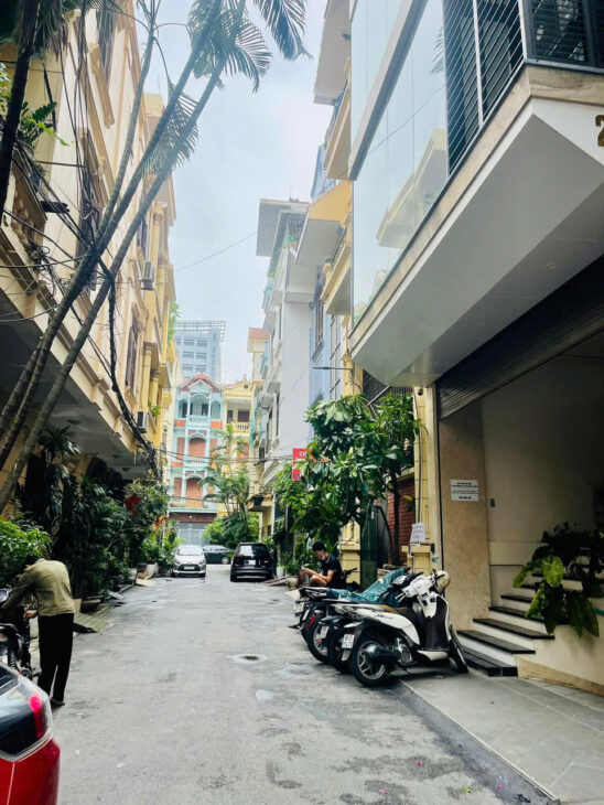 Bán nhà Hồng Hà VỈA HÈ, PHÂN LÔ, VỈA HÈ, Ô TÔ TRÁNH 46mx6 tầng THANG MÁY 15.9 tỷ.