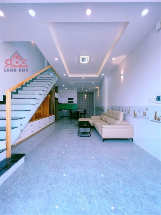 NP142 nhà phố thiết kế Châu Âu, 1 trệt 2 lầu, pháp lý sổ riêng hoàn công đầy đủ