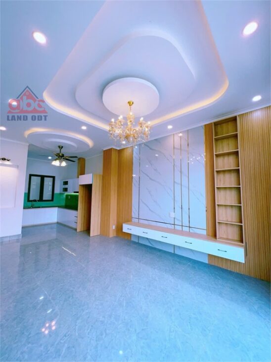 NP142 nhà phố thiết kế Châu Âu, 1 trệt 2 lầu, pháp lý sổ riêng hoàn công đầy đủ