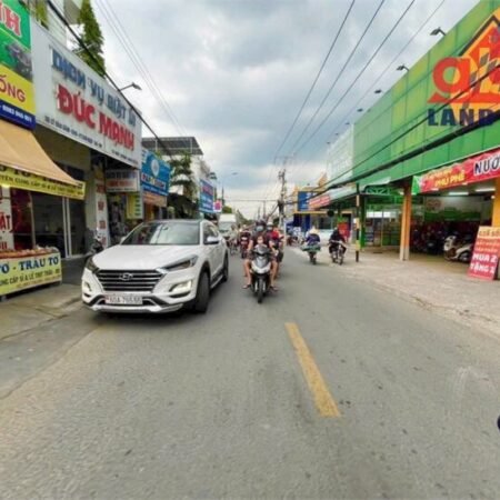 NP1015 Nhà 4 lầu đường lý văn sâm, kinh doanh tấp nập. đông người qua lại