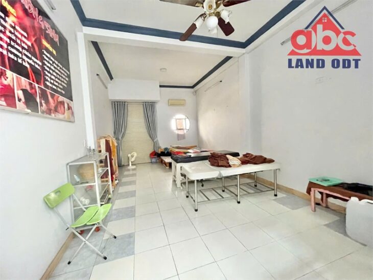 NP1015 Nhà 4 lầu đường lý văn sâm, kinh doanh tấp nập. đông người qua lại