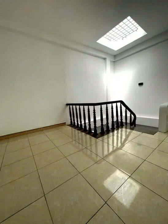 BÁN NHÀ PHỐ NGUYỄN VĂN CỪ- LONG BIÊN 36M2,5 TẦNG, MT 5.1M, 6.8 TỶ.