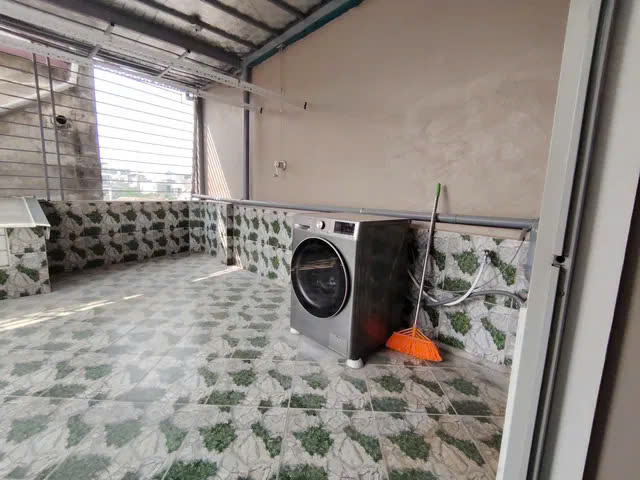 NHÀ RIÊNG PHỐ BỒ ĐỀ- LONG BIÊN, 47M2,5 TẦNG,11.3 TỶ. THANG MÁY, GARA 2 Ô TÔ.