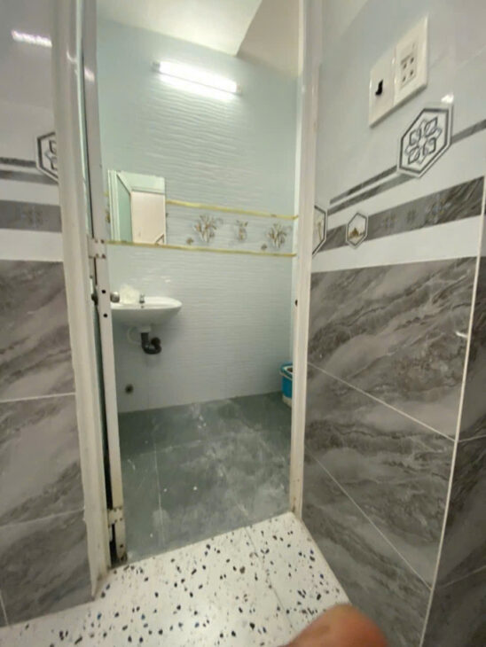 BÁN NHÀ 2 TẦNG BTCT PHẠM VĂN CHÍ Q6 SÁT MT GIÁ CHỈ 3.3 TỶ