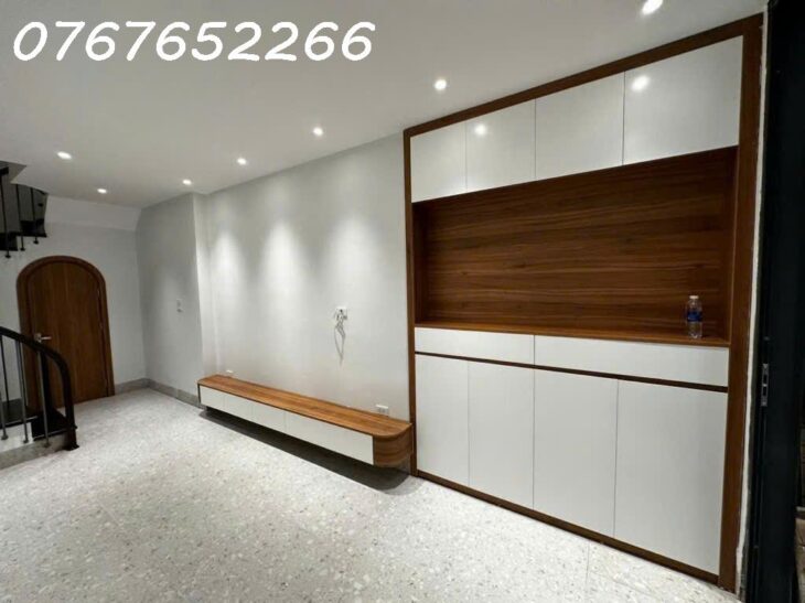 CƠ HỘI ĐẦU TƯ VÀNG TẠI ĐỐNG ĐA 9.5 tỷ – 6 tầng – 31m² – Ngõ phố Láng