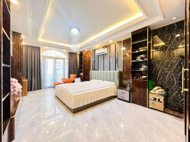 Siêu phẩm xây mới độc lập 5 tầng có thang máy tại khu phân lô phố Tây Văn Cao, ô tô đỗ cửa