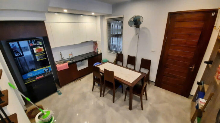 Nhà đẹp Ngọc Lâm 5 Tầng thông số đẹp-Phân Lô Vỉa Hè Ô Tô Tránh -Kinh Doanh -Ngõ Thông Ô Tô Chạy