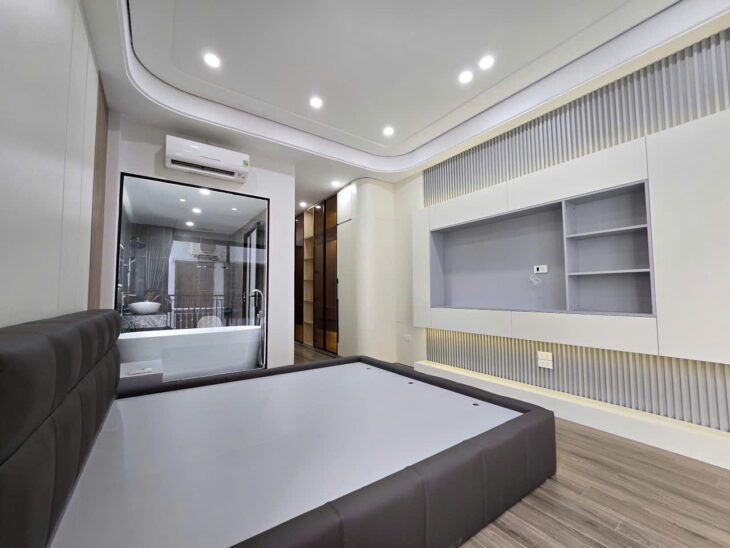 HIẾM – NHÀ NGỌC THUỴ – LONG BIÊN – 38M – 4 TẦNG – GIÁ 7 TỶ DÂN XÂY CHẮC CHẮN – Ô TÔ ĐỖ CỬA – NGÕ