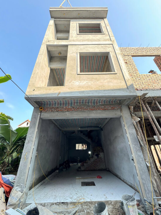 CHÍNH CHỦ-SÀI SƠN QUỐC OAI 43m2 -4 TẦNG ÔTÔ VÀO NHÀ -3tỶ8 BAO PHÍ.
