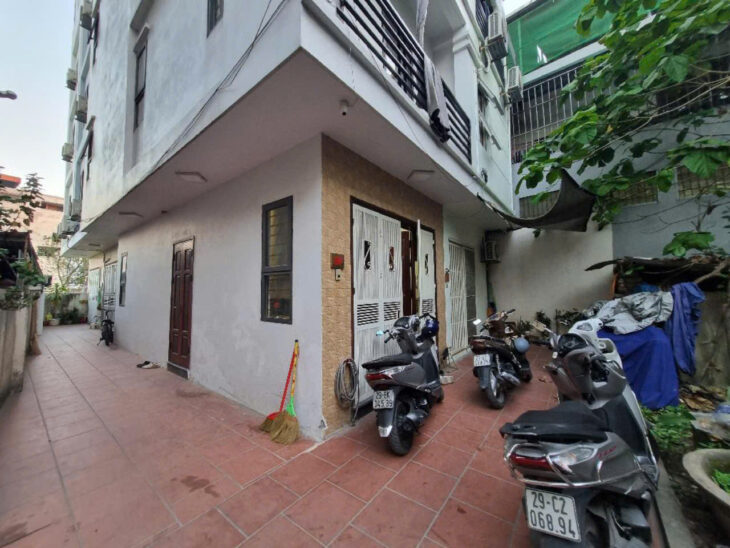 CHỦ NHÀ CẦN BÁN GẤP CĂN NHÀ TẠI NGỌC THUỴ LONG BIÊN. 30M, 5 TẦNG, MẶT TIỀN 4,1M. GIÁ NHỈNH 5