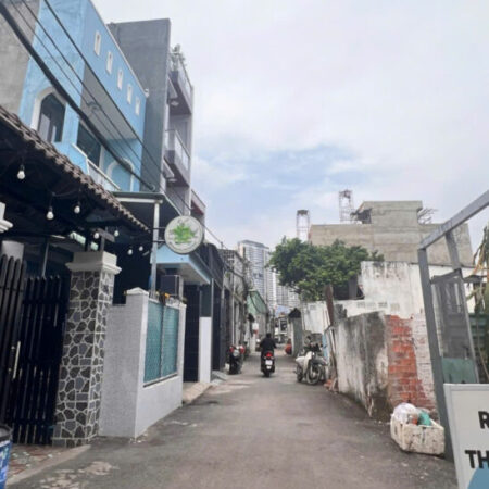 Biệt Thự Quận 2, 131m2 x 4 tầng kiêng cố, ngang Siêu Khủng7m, Q2, Giá 7y nhỉnh.