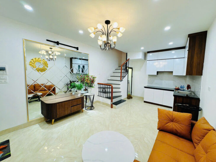NHÀ ĐẸP – NGÕ THOÁNG SÁNG -GẦN PHỐ – KINH DOANH, Đê La Thành 26m, 5 tầng, mt 5,3m giá 5,39 tỷ