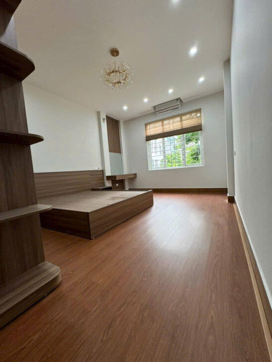 PHÂN LÔ VỈA HÈ OTO TRÁNH – 5 TẦNG FULL NỘI THẤT Ở NGAY – TIỆN ÍCH KHÔNG THIẾU GÌ ???????????? Nhà nằm